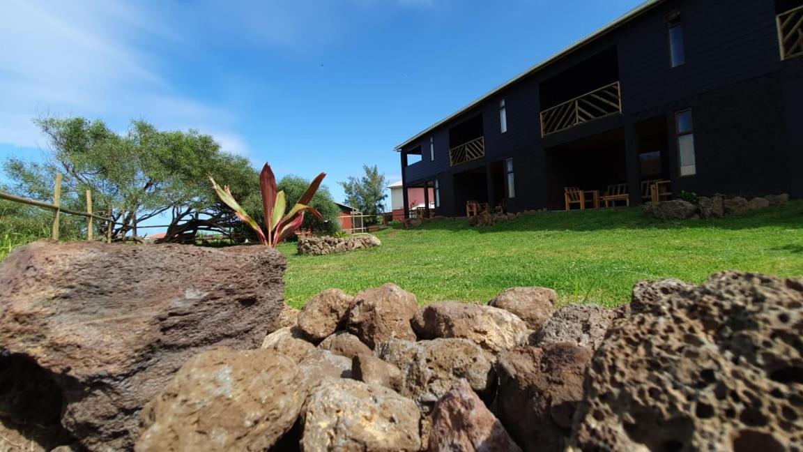 Apartamentos Tupuna Lodge Hanga Roa Bagian luar foto